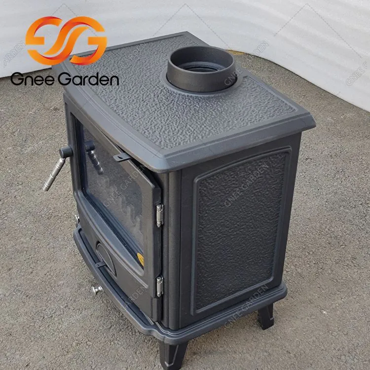 Антична чугунена камина