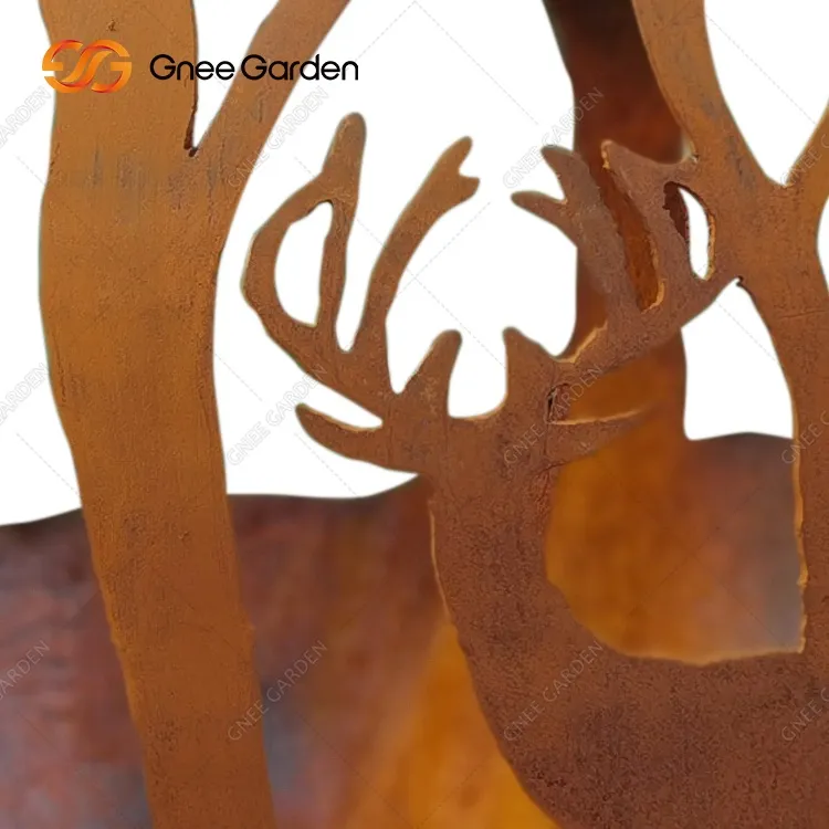 Corten Fire Sphere за градини с тематична тематика