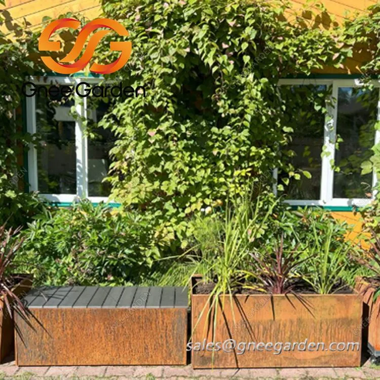 Стоманени улични мебели от атмосферни влияния